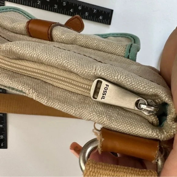 FOSSIL Crossbody Bag in Tan Canvas with Long Leather Straps - Picture 10 of 10